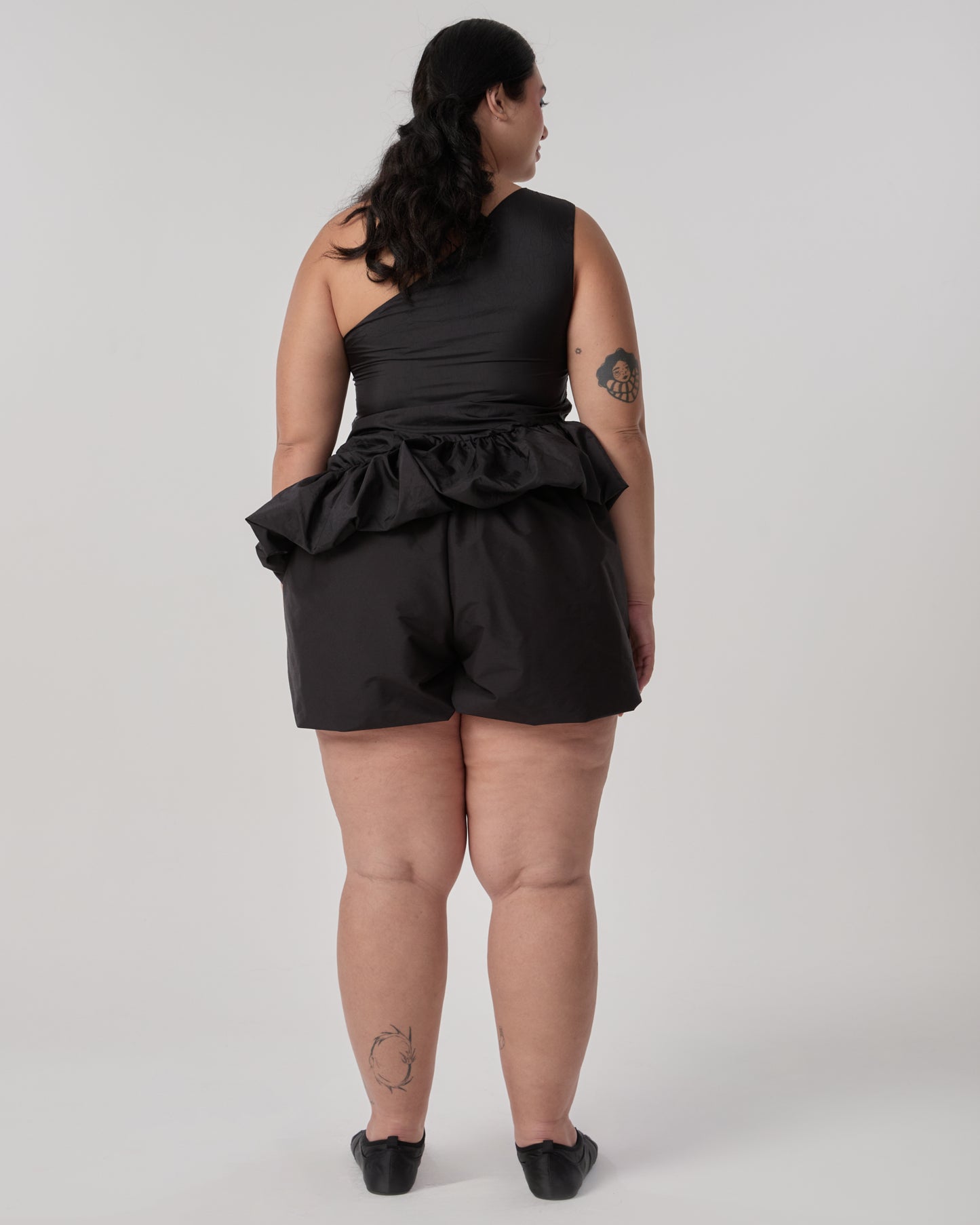 SHORTS BALONÊ CELINE PRETO