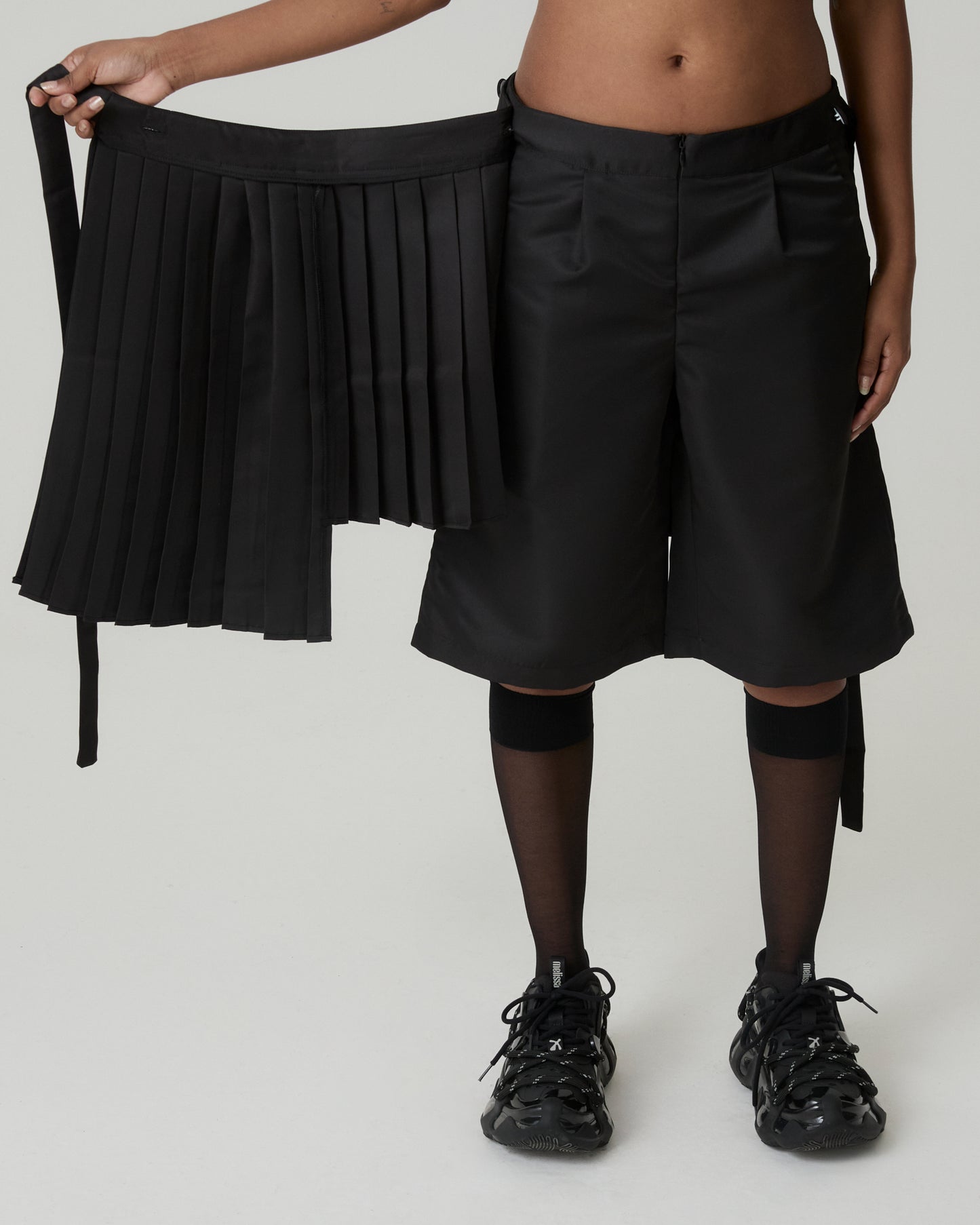 Shorts Saia Lily preto
