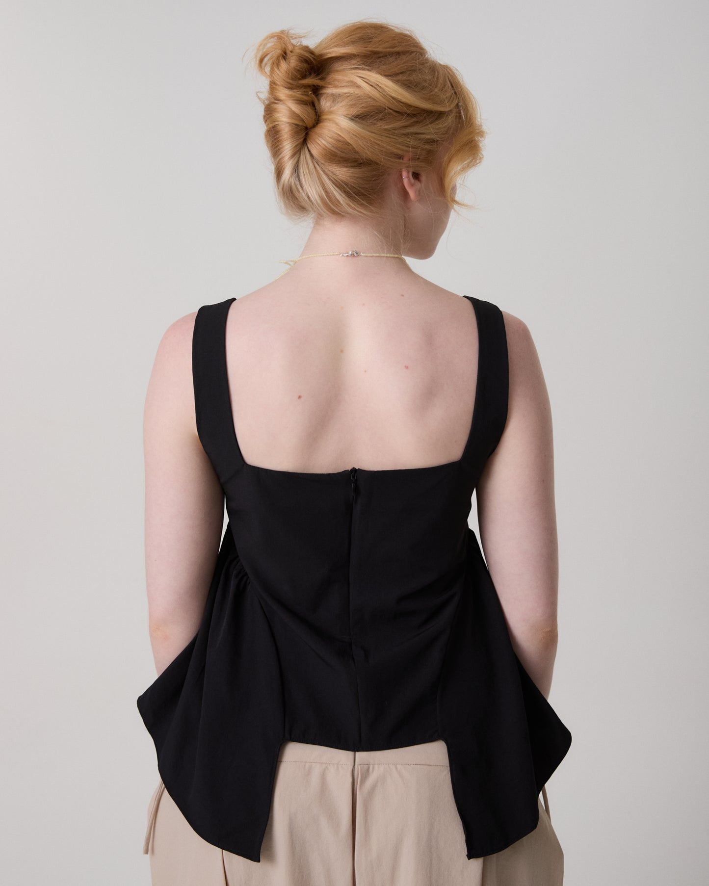 TOP DAKOTA PRETO