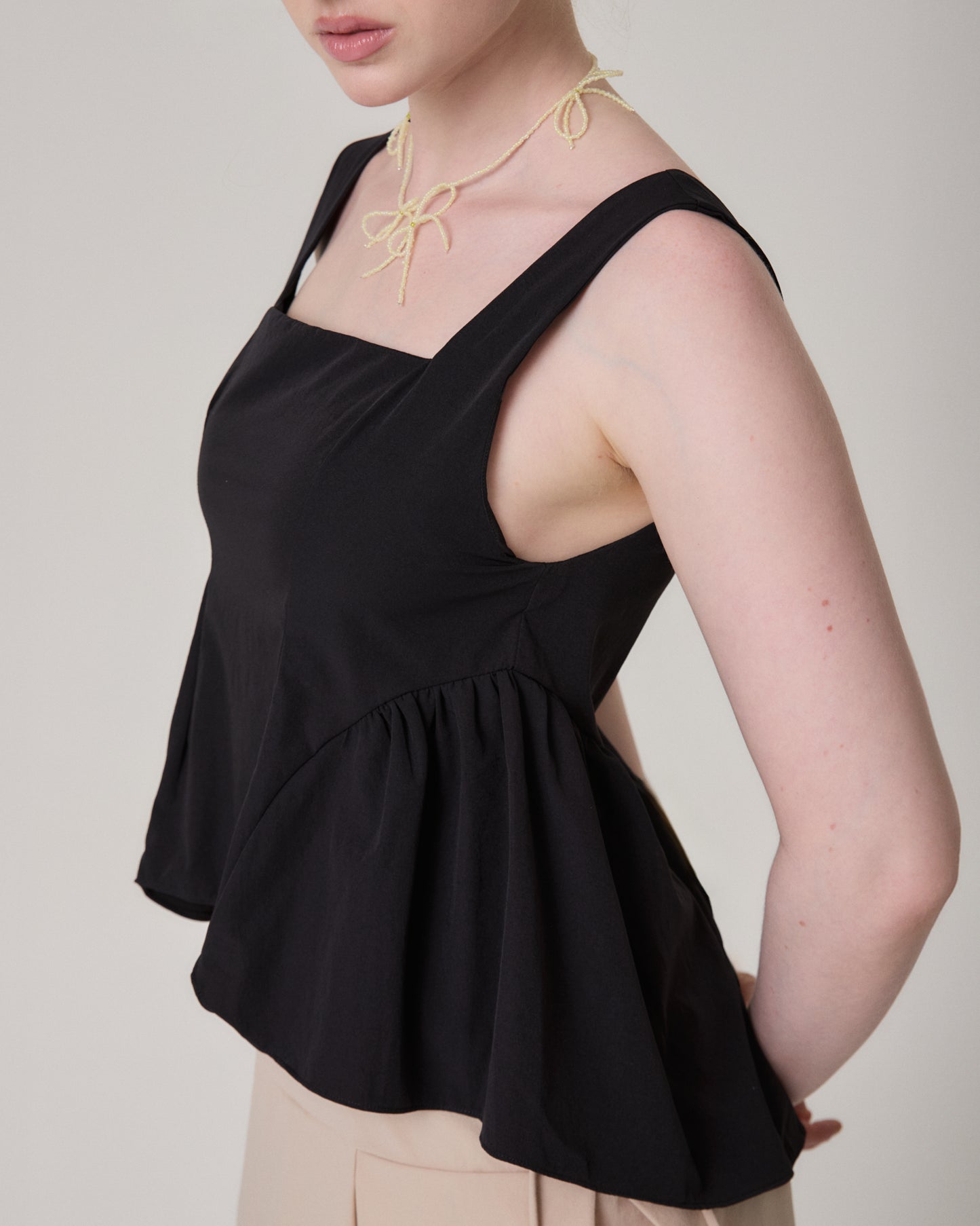 TOP DAKOTA PRETO