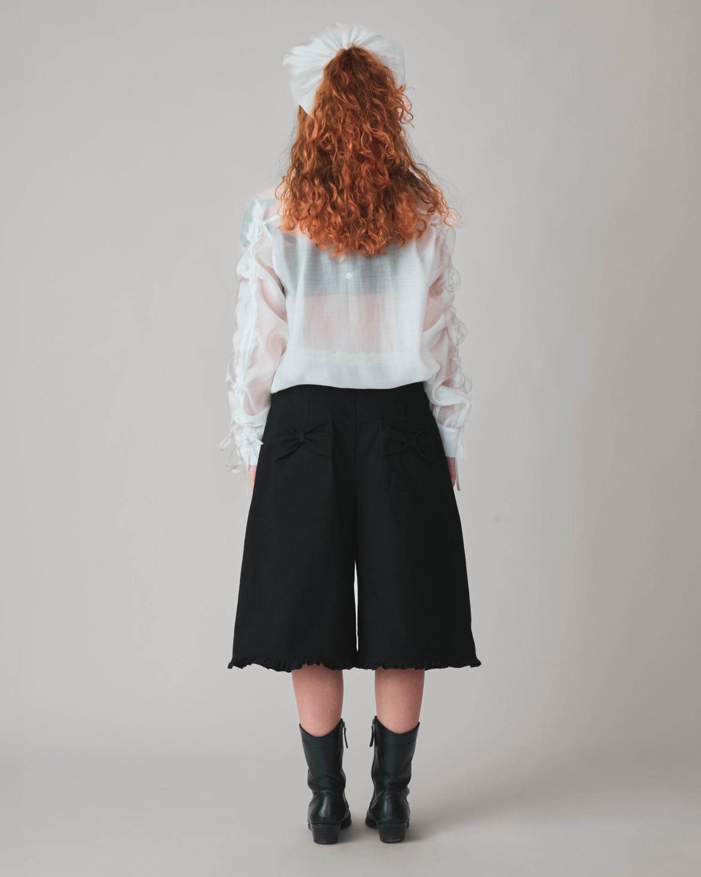 Jorts Leoni Preto — look costas